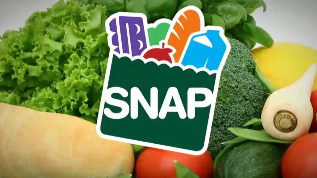 do seniors on social security qualify for food stamps