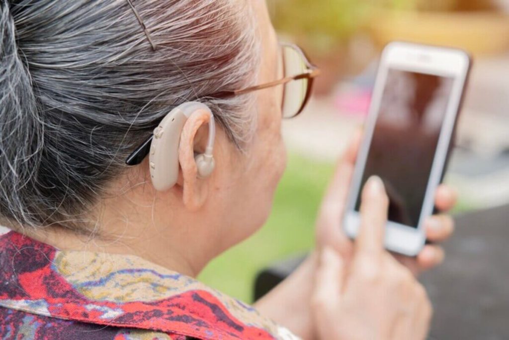 Free government phones for hearing impaired