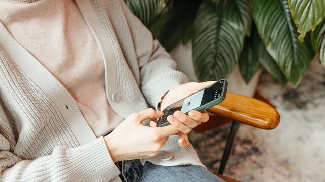 free cell phones for hearing impaired