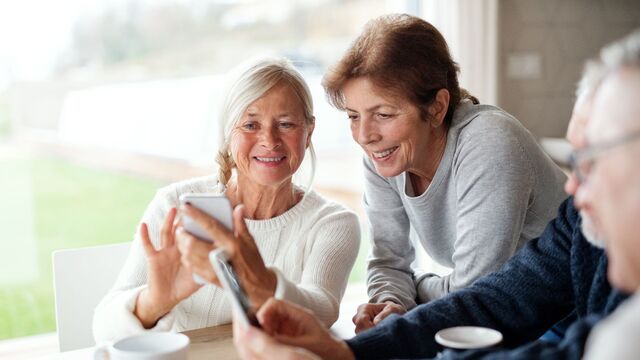 free cell phones for seniors on social security income