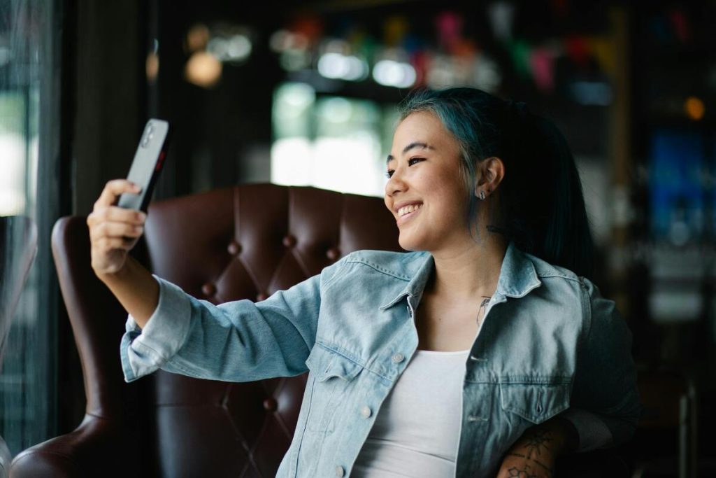 free iPhone 12 government phone