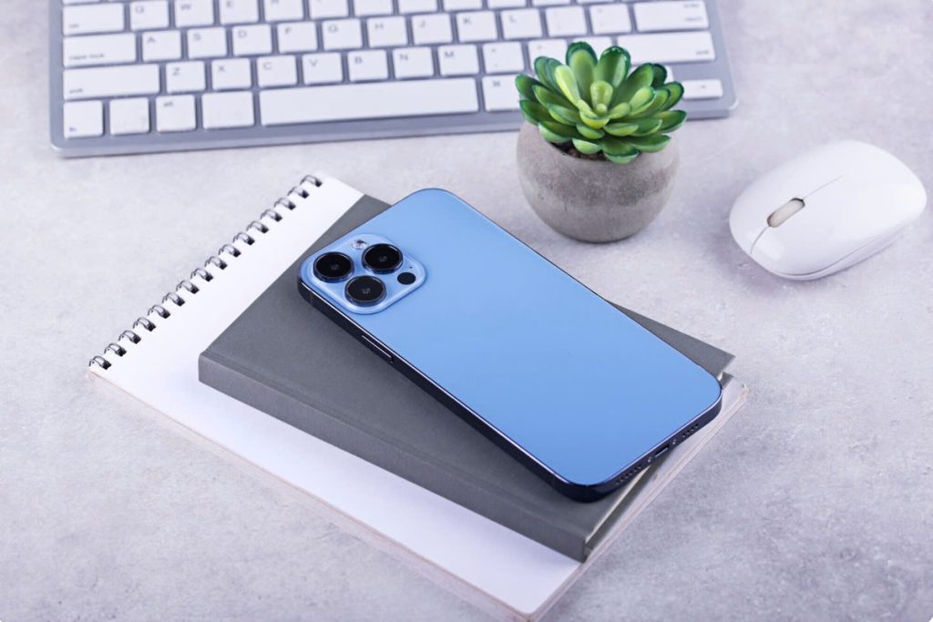 free government iphone 15 pro max