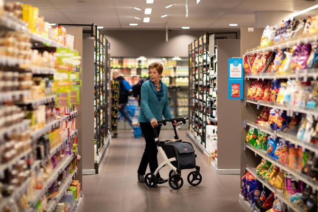 What is the highest income for food stamps for the elderly