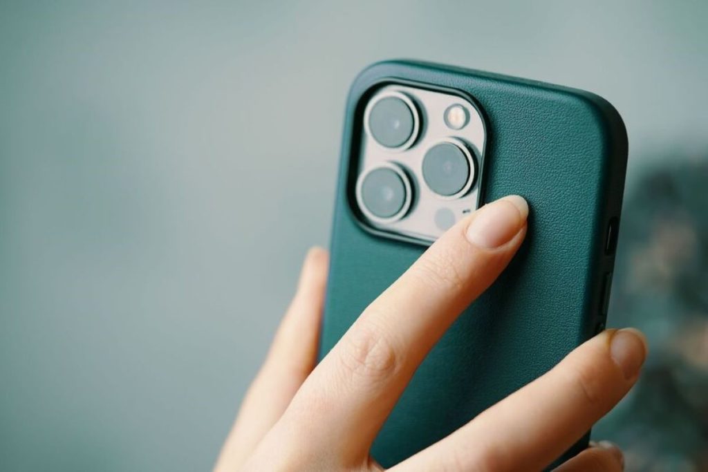 how to free up space on iphone