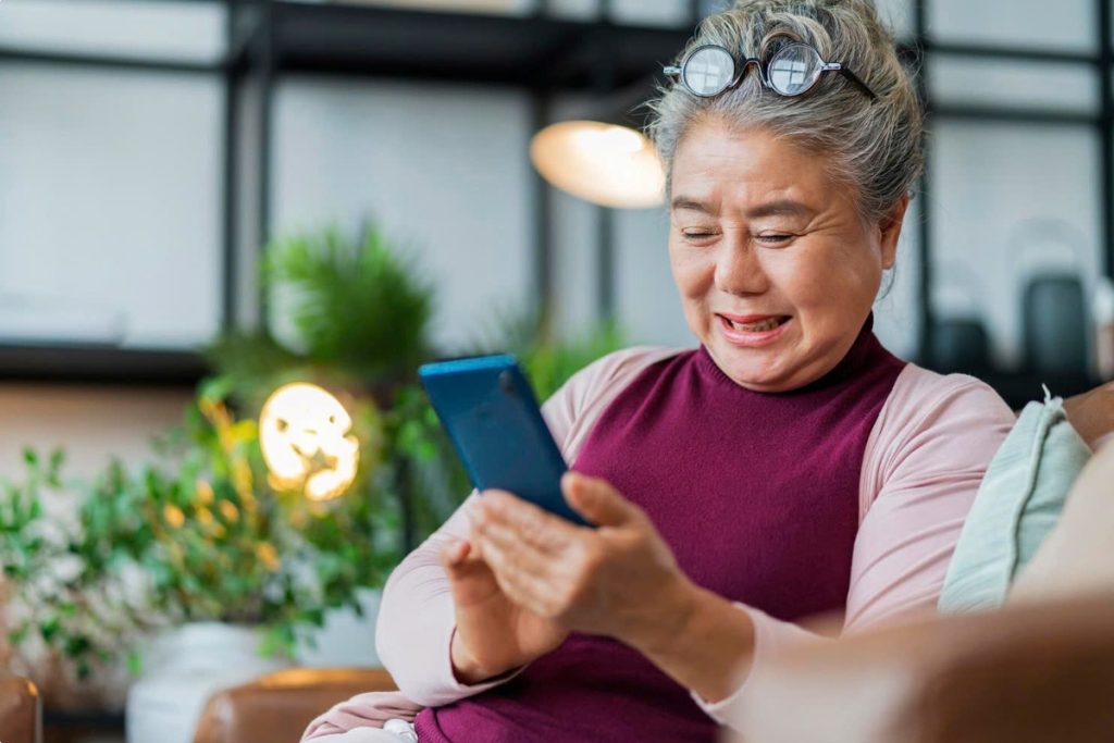 best senior cell phone plans with free phones