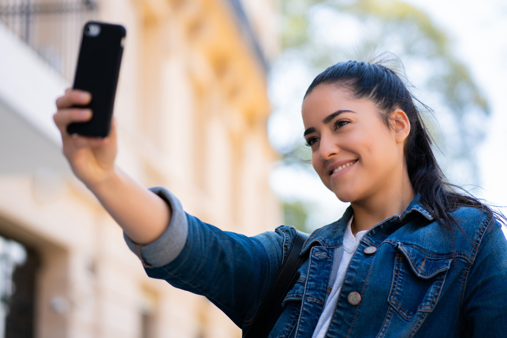 What mobile phone has the largest screen size