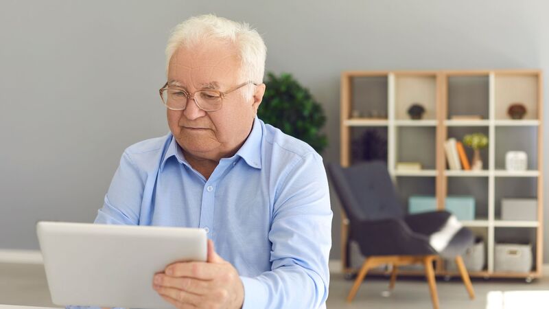 free phone with medicare