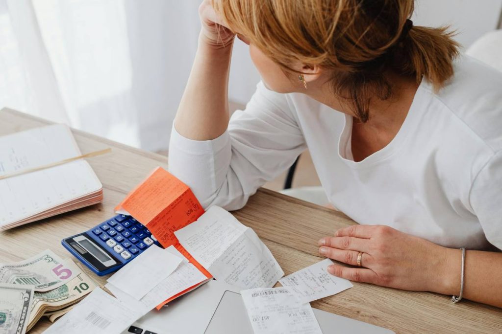 how much is phone bill per month