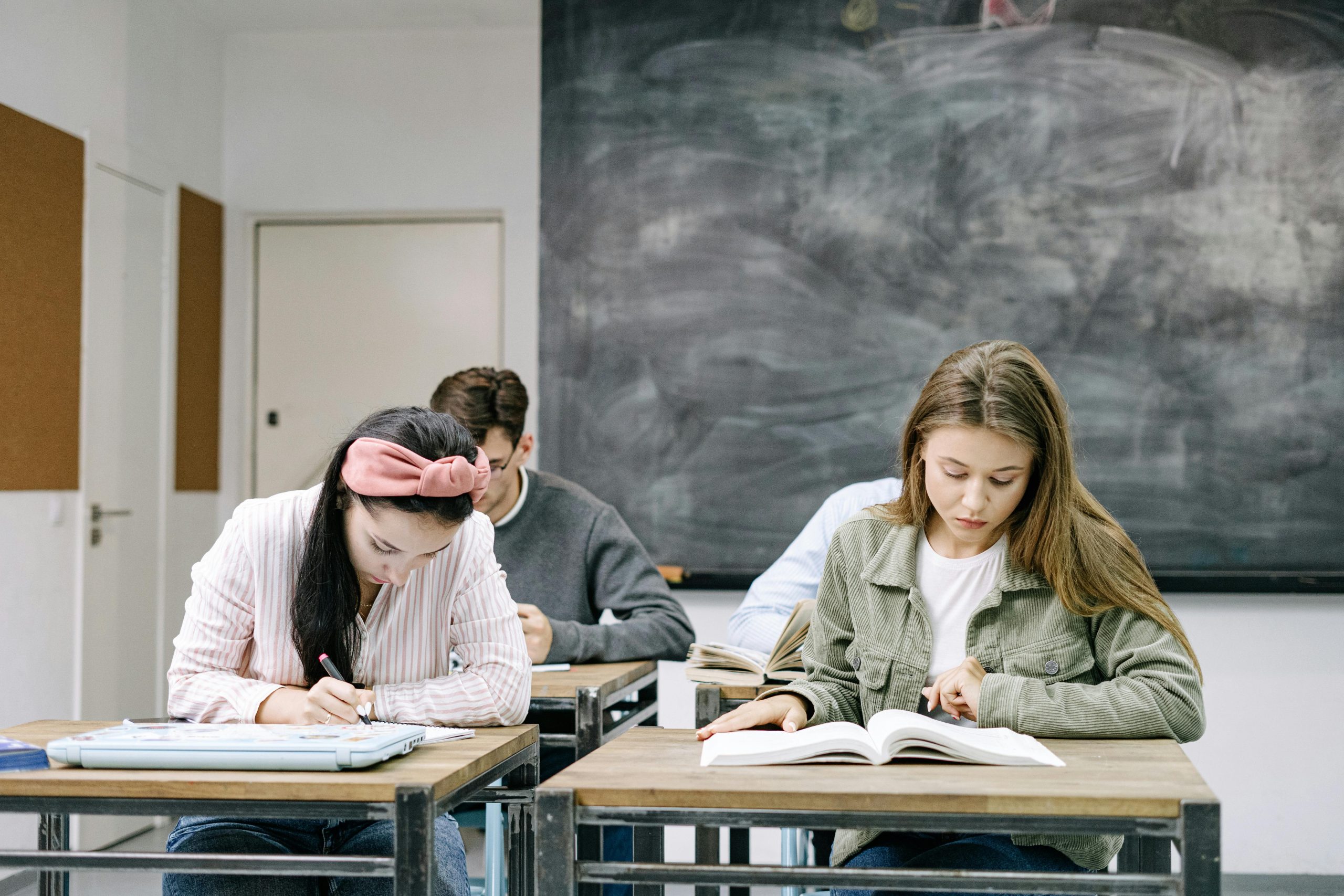can i get medicaid if i'm a college student