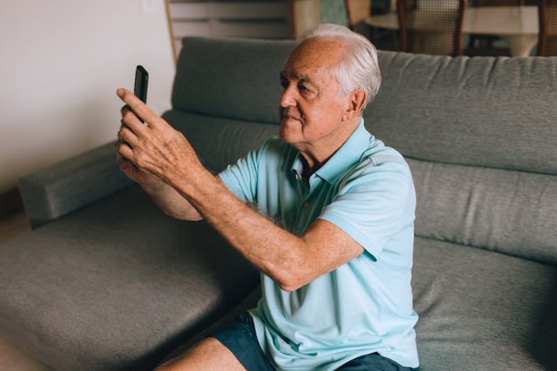 free government phone for elderly 2