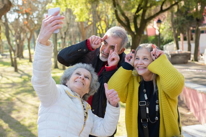 free cell phones for seniors on social security income