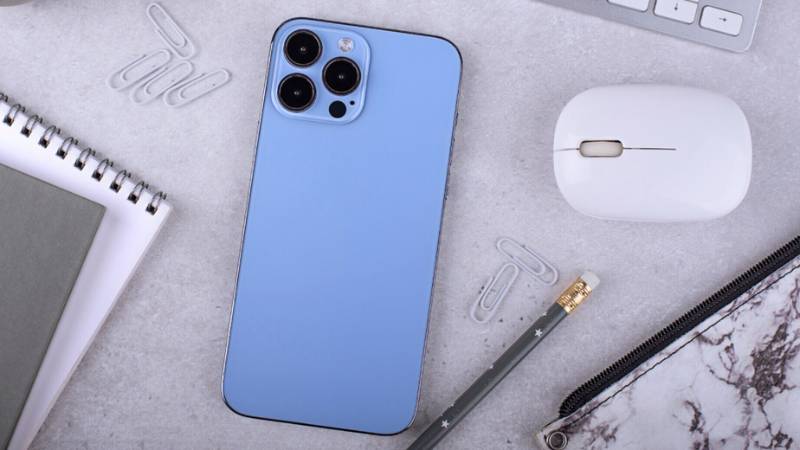 does the government give out free cell phones 1