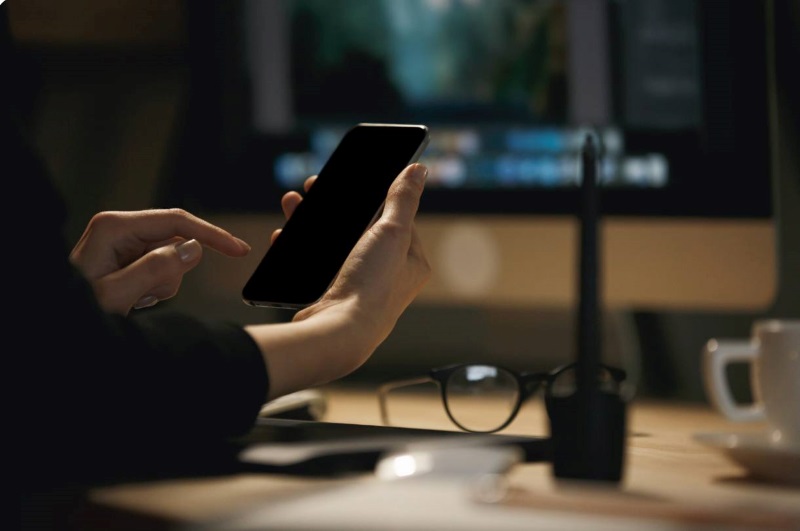 free phone and tablet for seniors 1