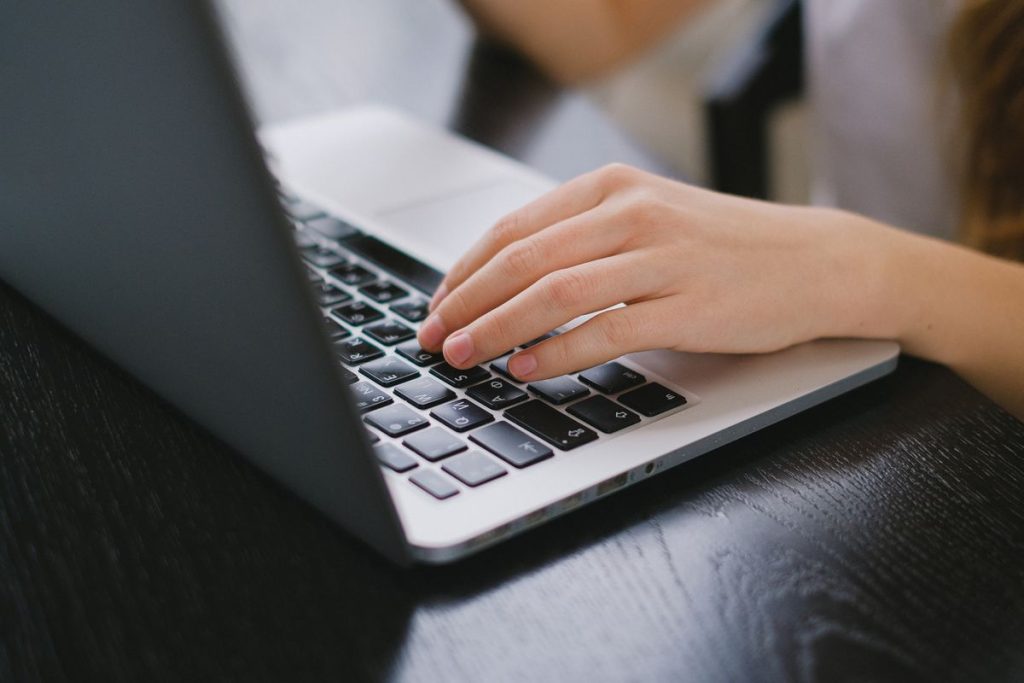how to get a free laptop with ebt feature