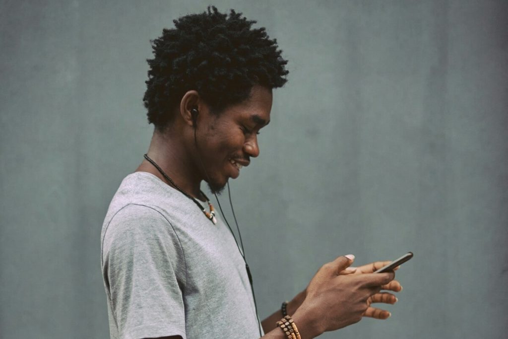 free-iphone-or-samsung-government-phone