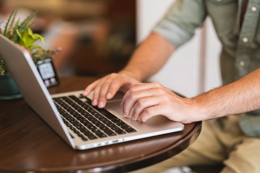 free-laptop-for-homeschooling