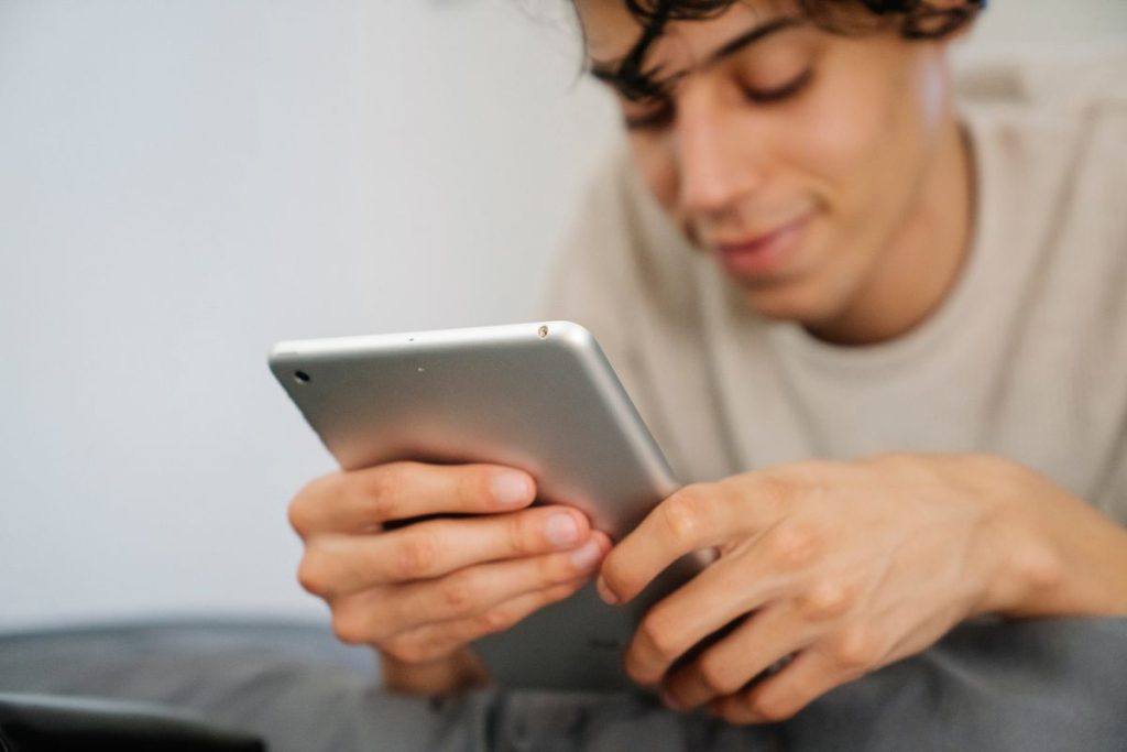 where can i get a free tablet with food stamps