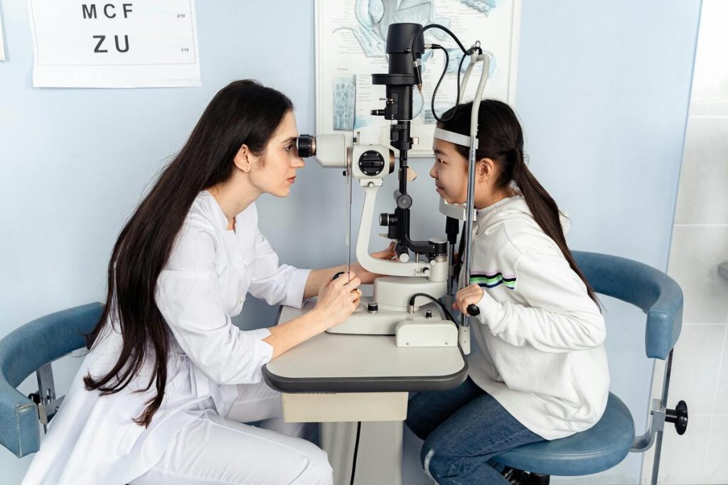 What-insurance-covers-contact-lenses