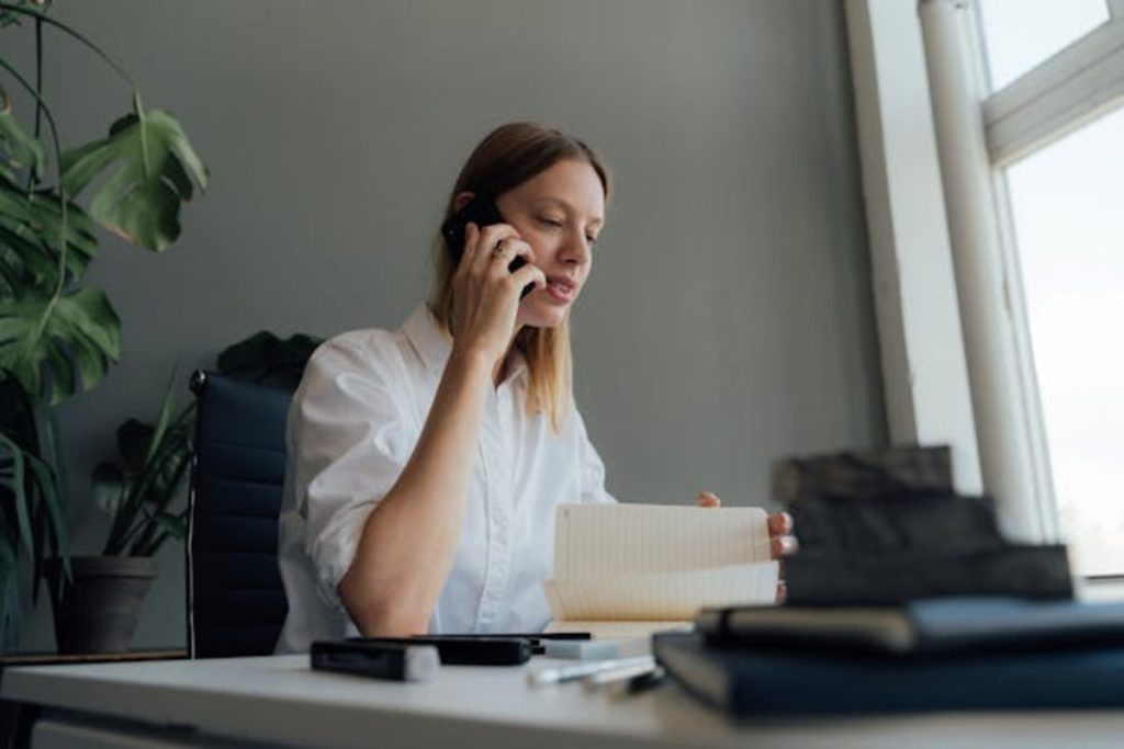 how to send a voicemail without calling
