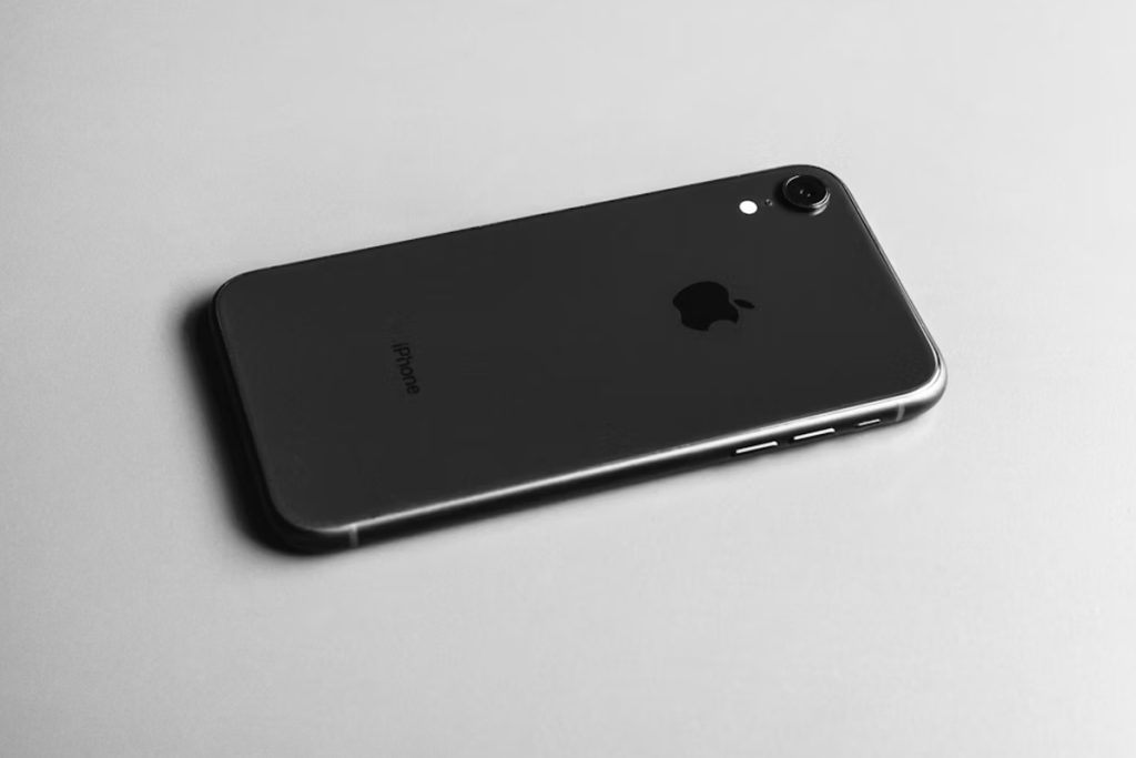 does-iphone-xr-have-esim