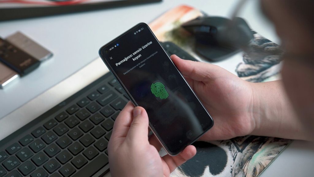 What-is-the-difference-between-eSIM-and-iSIM-