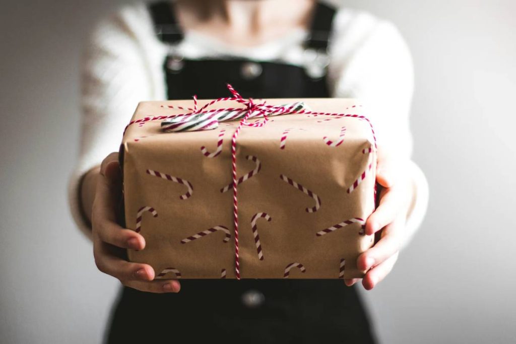 gift-box-for-mom