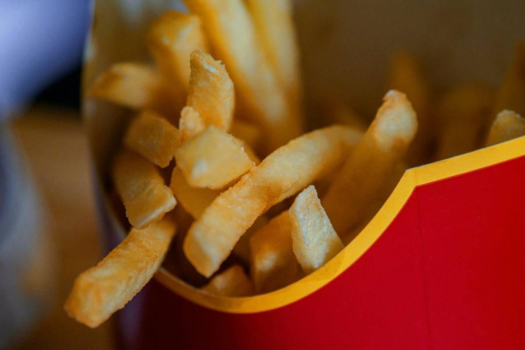 what time does mcdonald's stop serving breakfast