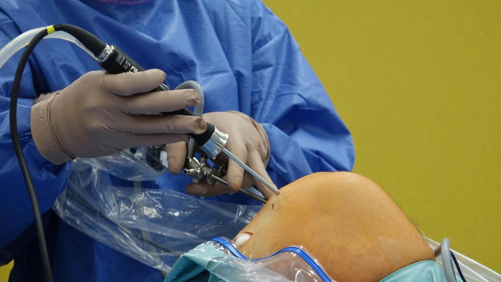 does-medicare-cover-robotic-knee-replacement