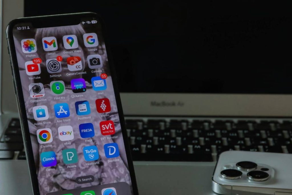 how-many-esims-can-iphone-15-have