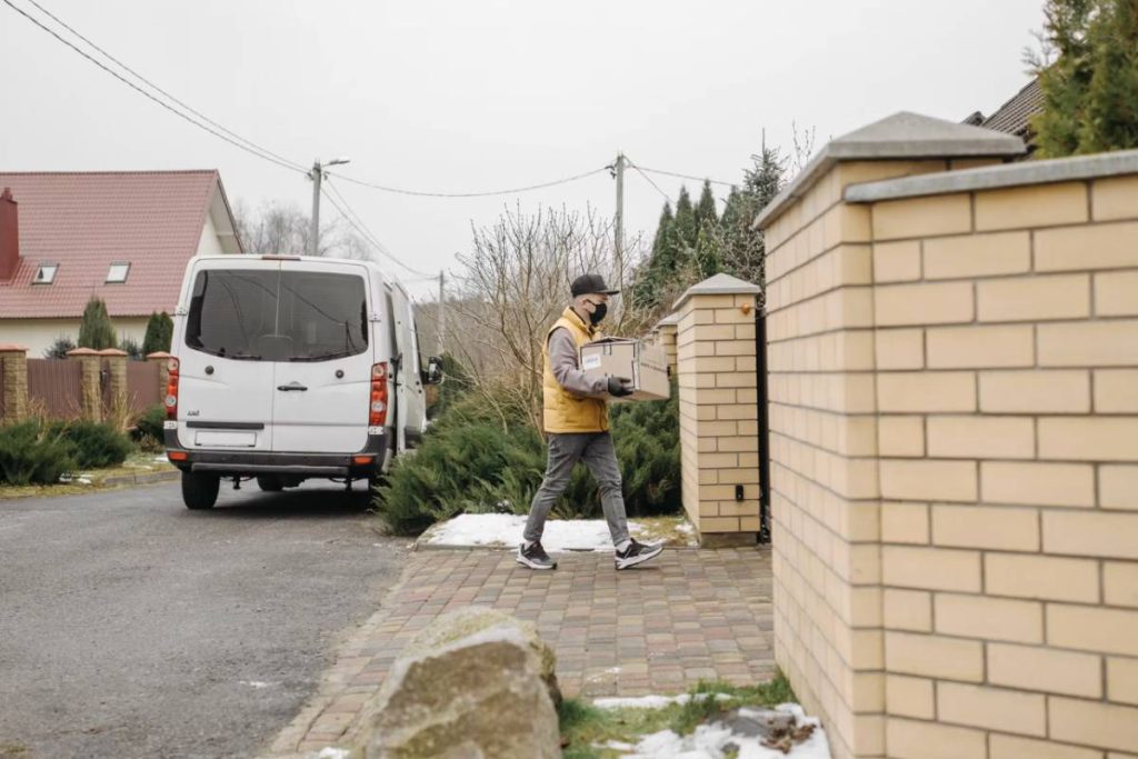 does-ups-deliver-on-sunday