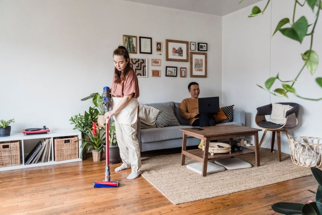 how to clean hardwood floors