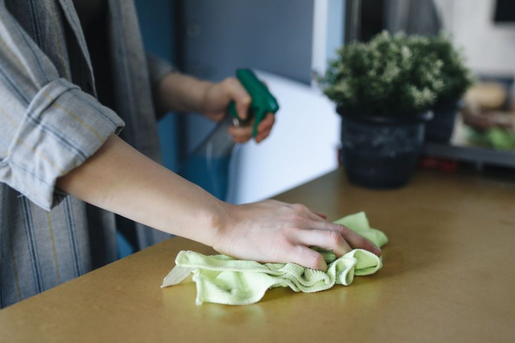 how to remove water stains from wood