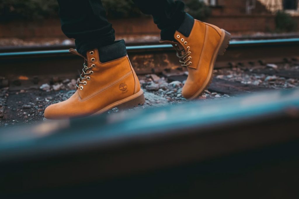 how-to-stop-shoes-from-squeaking