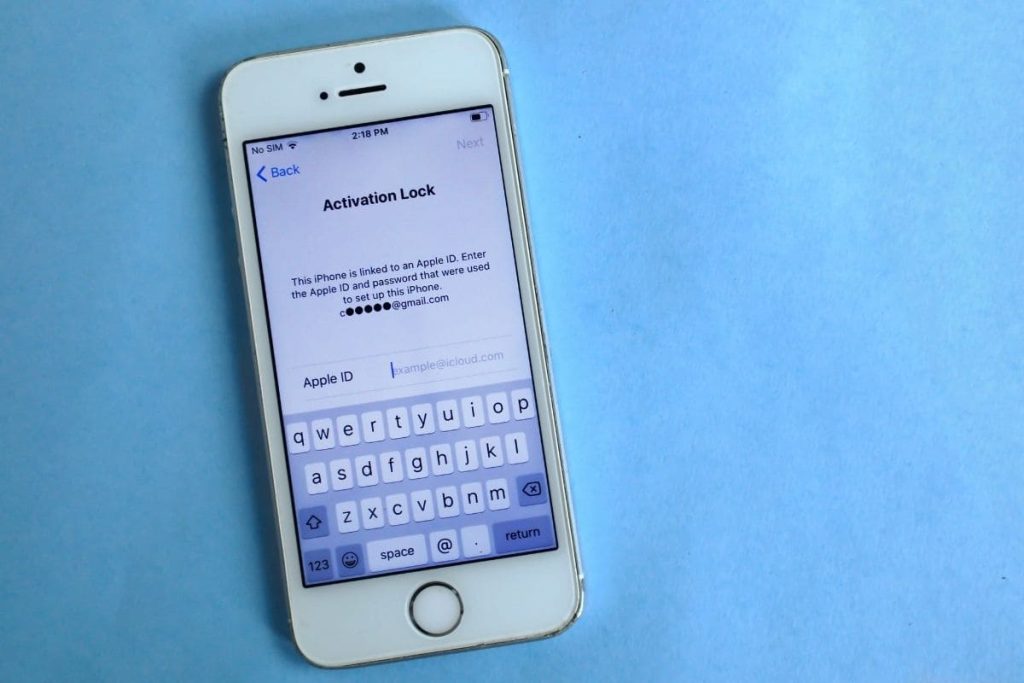 how to change apple id country