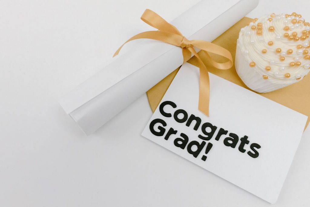 what-to-write-in-a-graduation-card