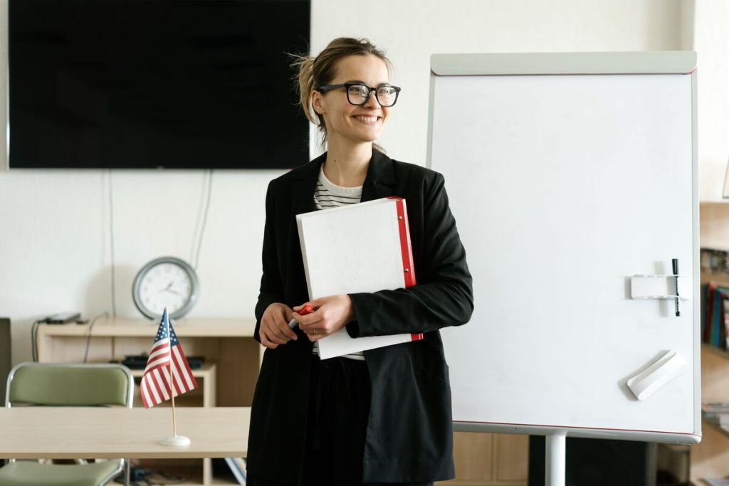 what-language-is-the-easiest-to-learn