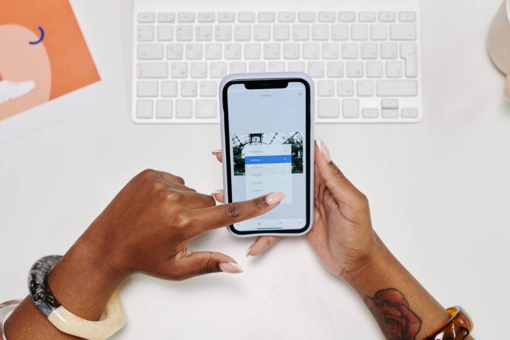 how-to-delete-stickers-on-iphone