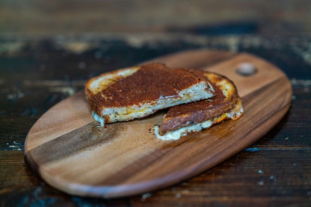 how-to-make-grilled-cheese-in-air-fryer