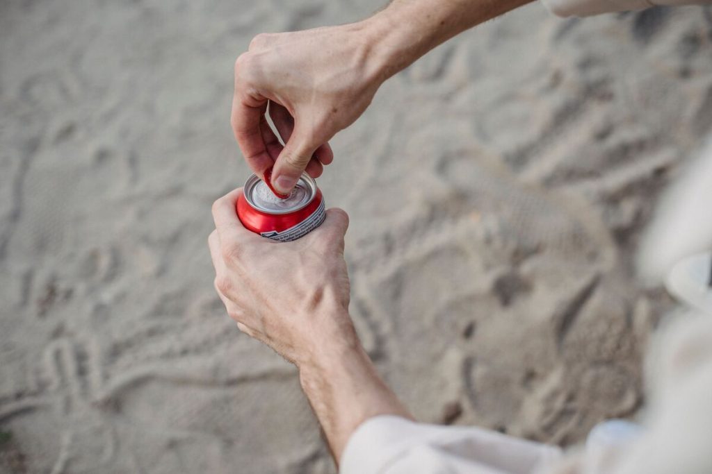 how-to-open-a-tuna-can-without-a-can-opener