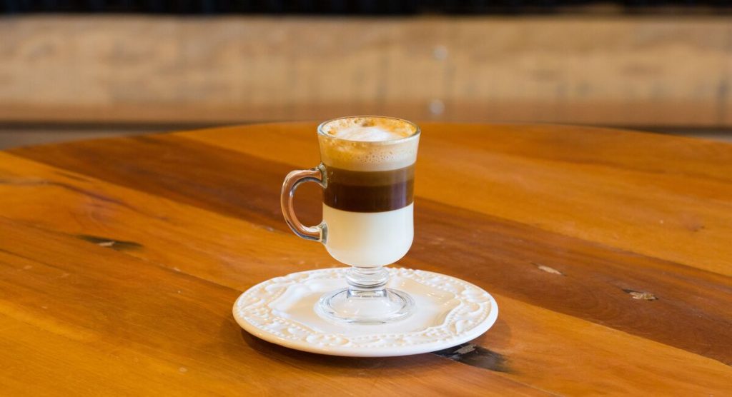 what-is-in-a-caramel-macchiato