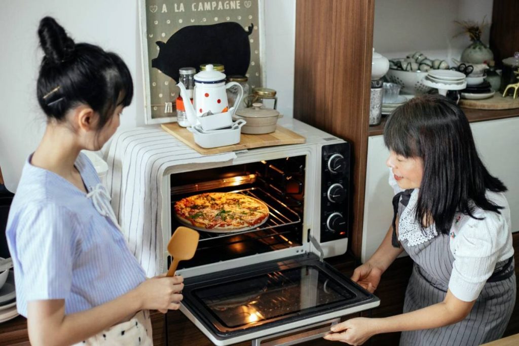 what-is-the-maximum-amount-of-time-allowed-for-safely-reheating-food