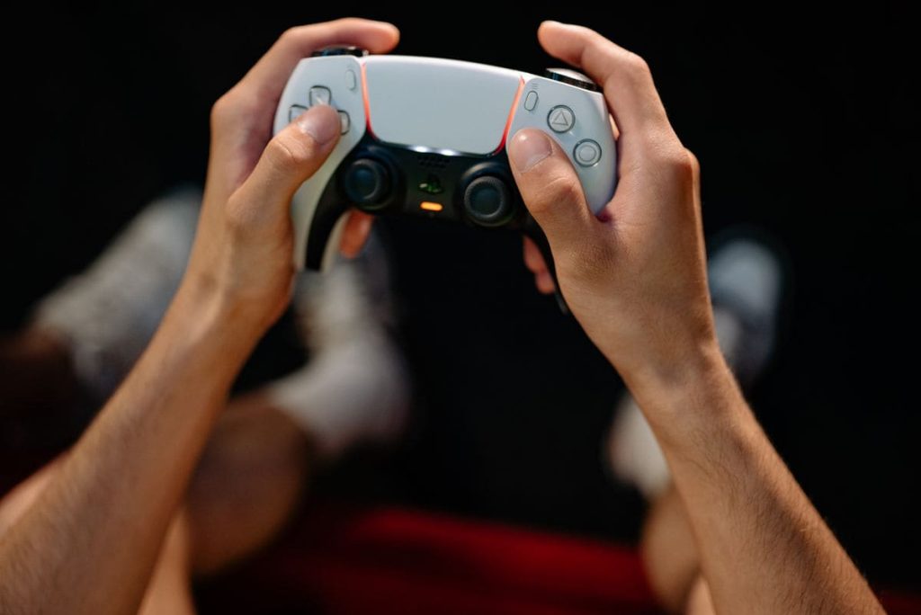 how-to-connect-ps5-controller-to-iphone