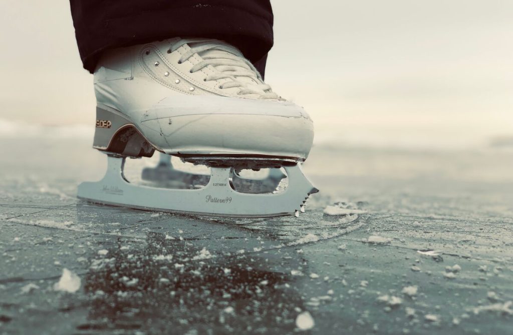 how-to-ice-skate-for-beginners
