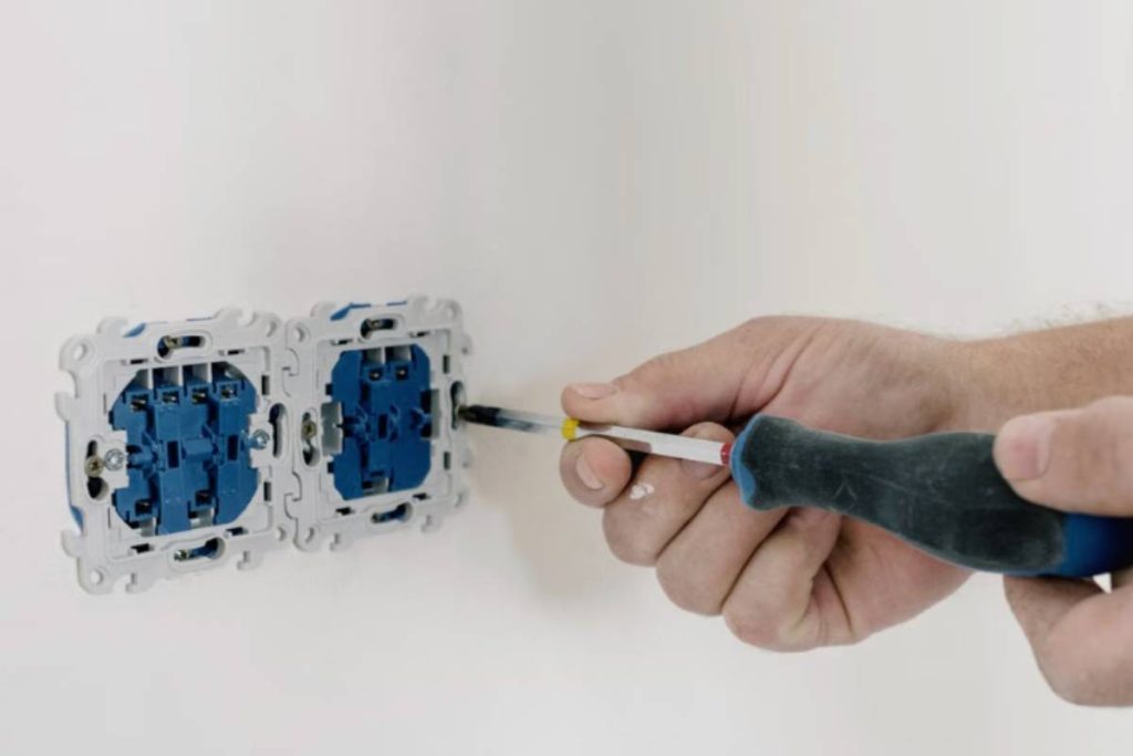 how-to-replace-a-light-switch