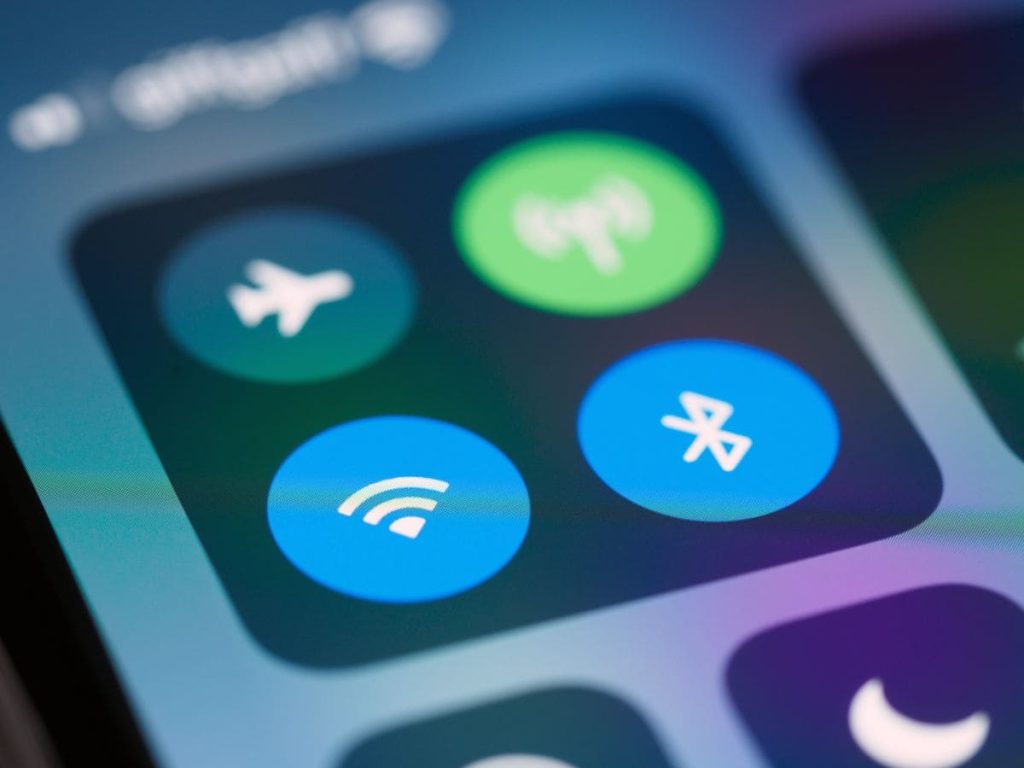 how to change bluetooth name on iphone