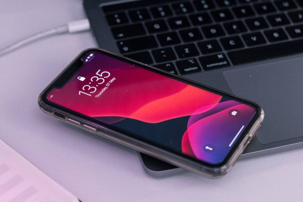 how-to-change-the-time-on-your-phone