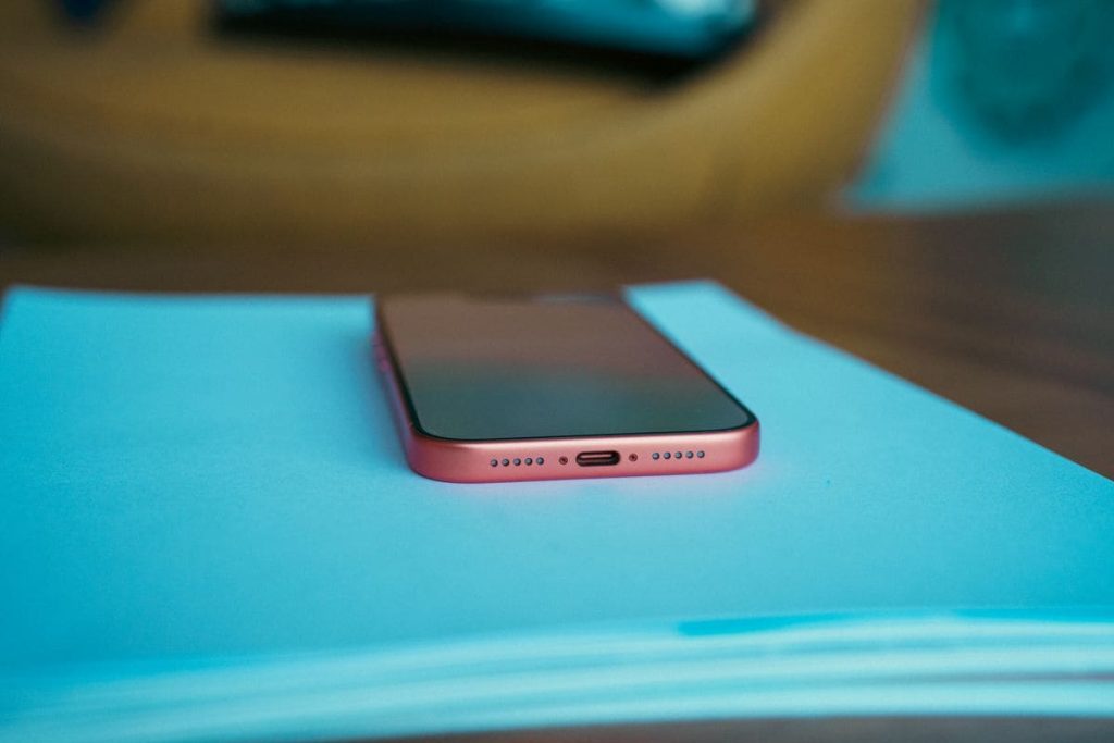 how to clean iphone speaker