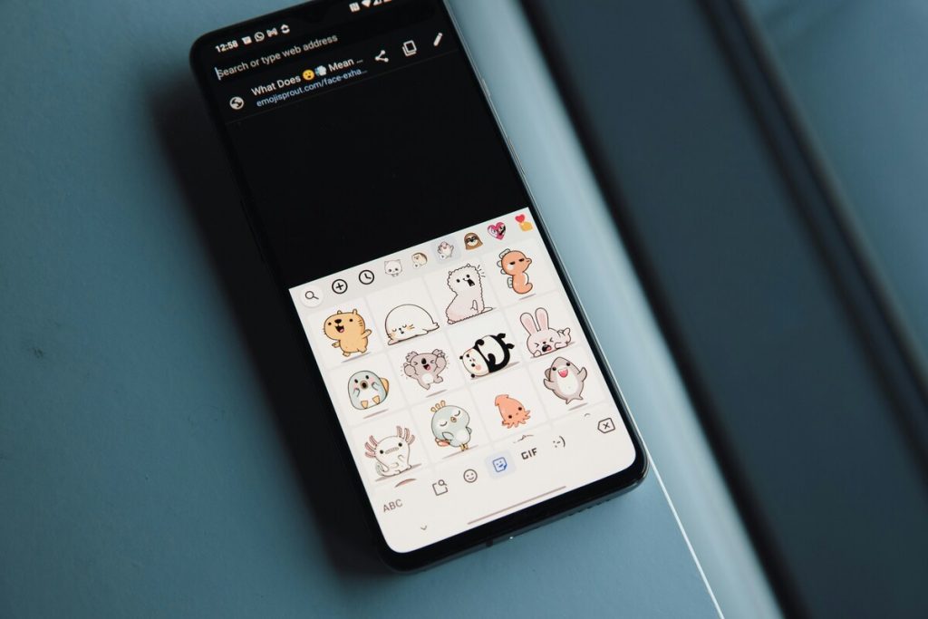 how-to-edit-and-make-stickers-on-iphone