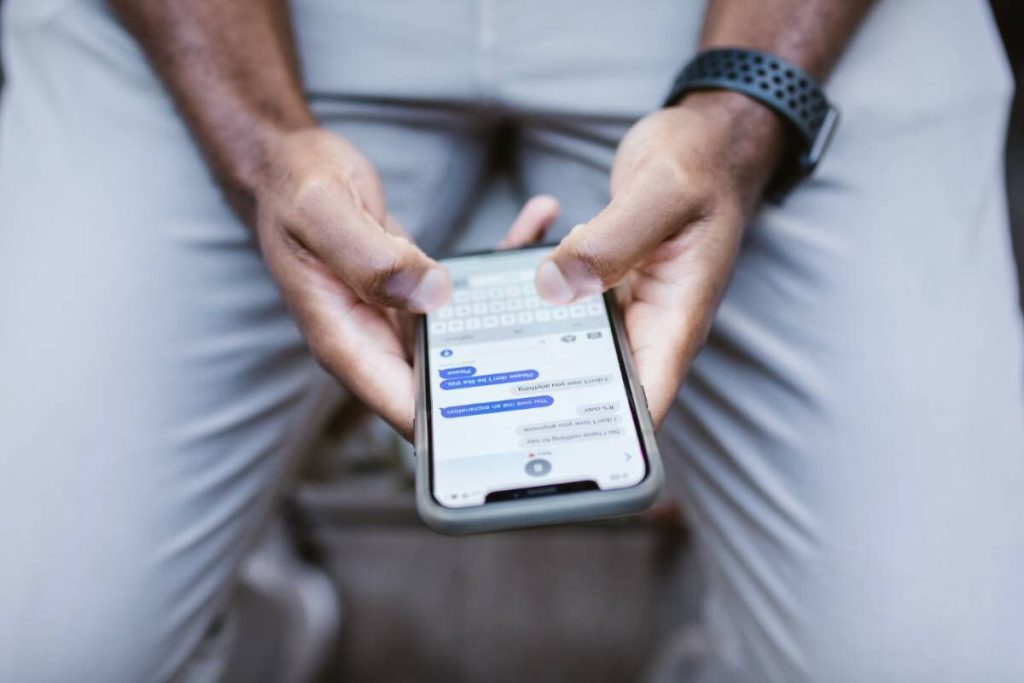 how-to-hide-messages-on-iphone