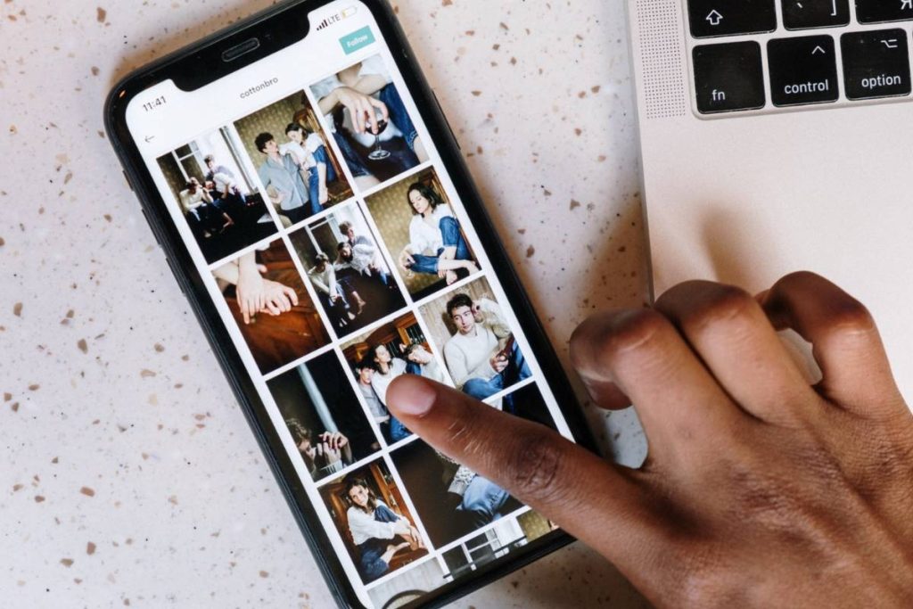 how-to-save-gifs-on-iphone
